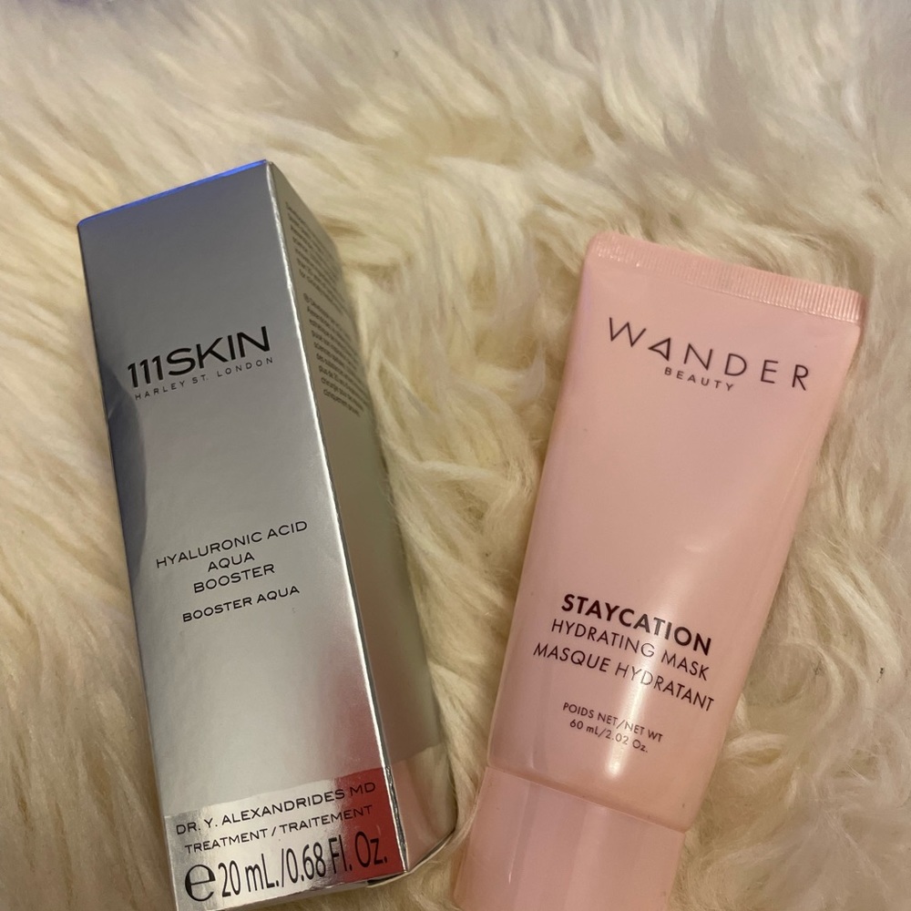 111 SKIN HYALURONIC ACID  AND WANDER BEAUTY STAYCATION  HYDRATING MASK